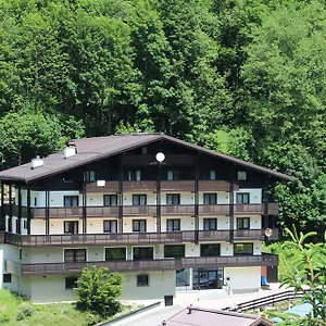 https://panorama-landhaus.saalbachhinterglemmhotels.com
